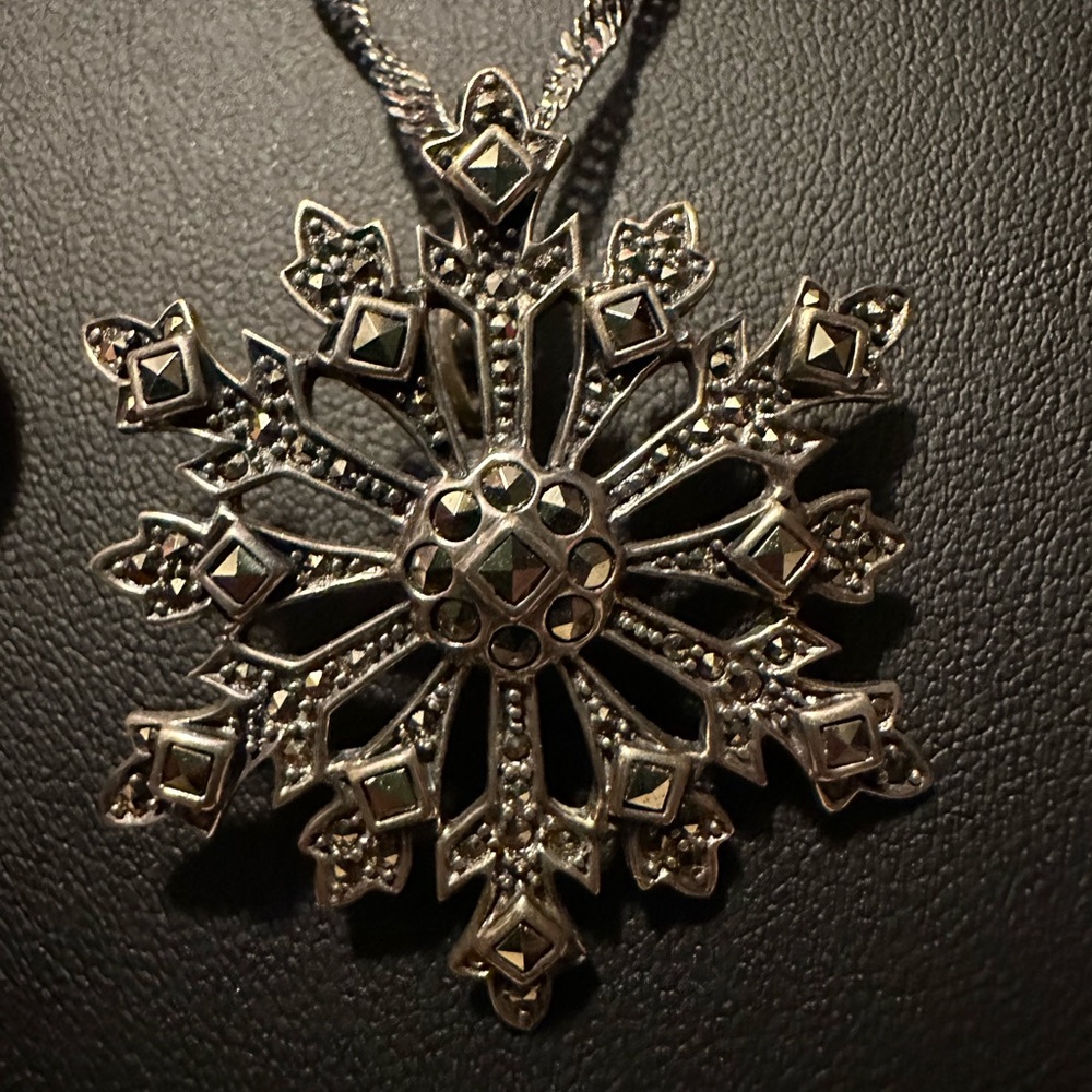 Sterling Silver Marcasite snowflake necklace - Picture 2 of 4